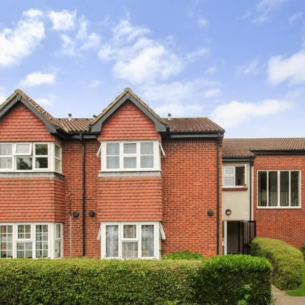 Uxbridge Studio Flat, hotel in Cowley