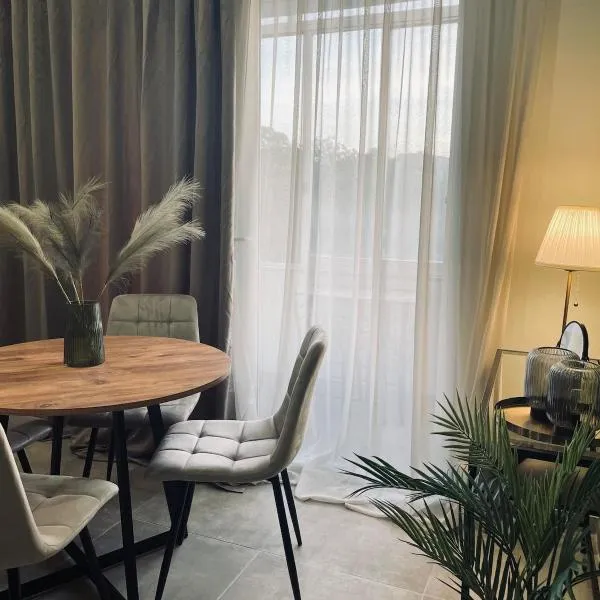 Luxury studio!, hotel in Larisa
