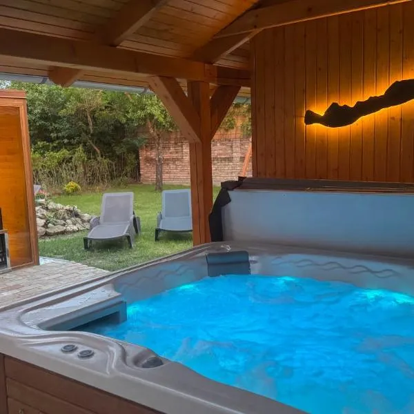 Balaton Apartman, hotel v destinácii Balatonmáriafürdő