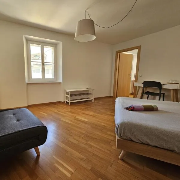 mama's room, hotel v destinaci Egna