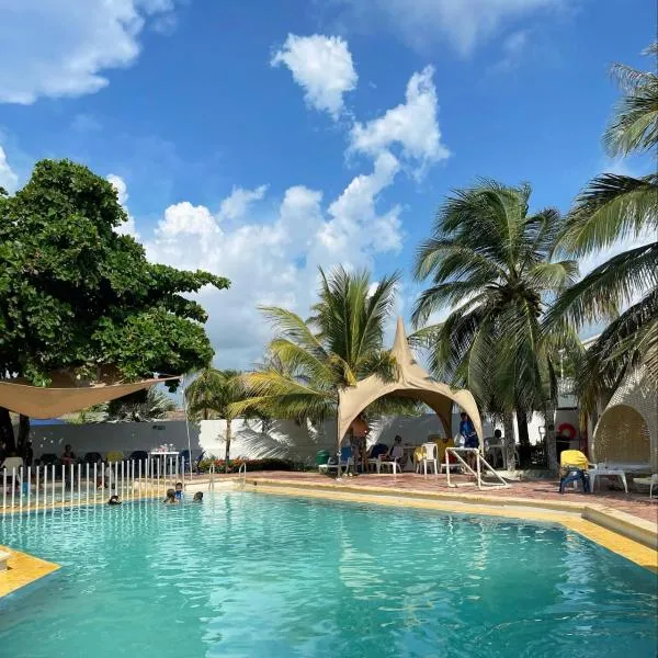Hotel Tropical Inn, hotel en Tierra Bomba
