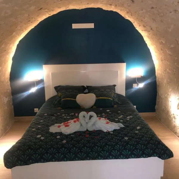 Trog'Love: Balnéo détente dans une troglodyte, hotel in Tours