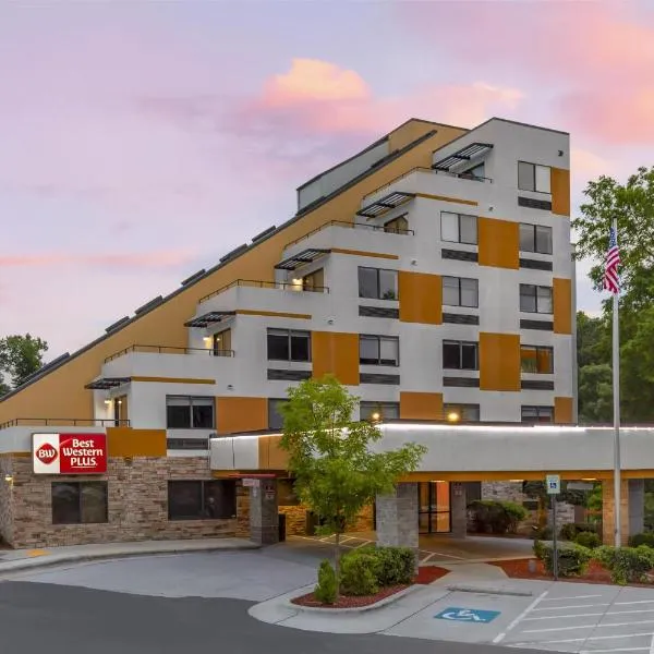 Best Western Plus Raleigh Crabtree Valley Hotel, khách sạn ở Raleigh