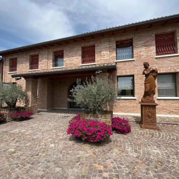 Agriturismo La Sapienza, hotel v destinaci Monestirolo
