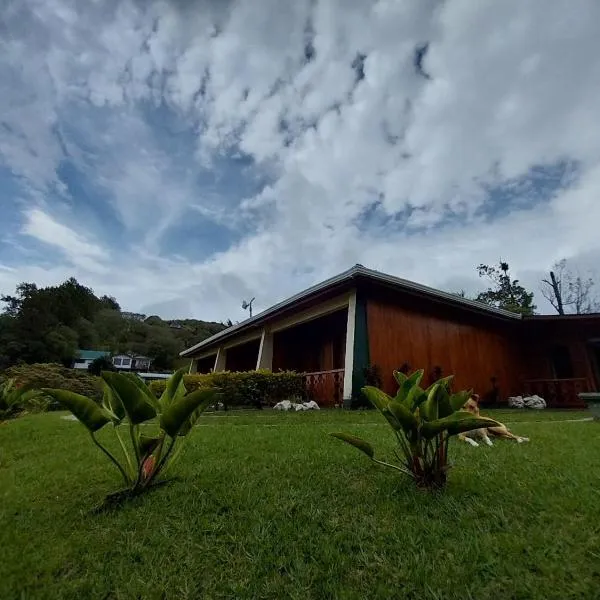 Belcruz family lodge, hotel in Monteverde Costa Rica