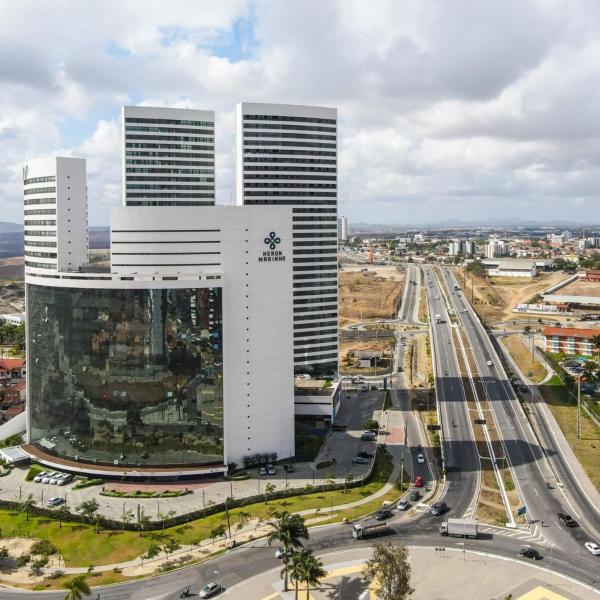Flat 2304 no Heron Marinho