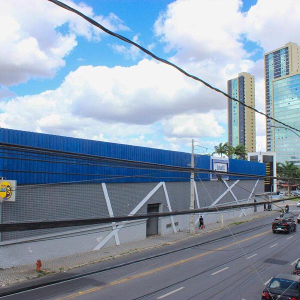 Apartamento amplo próximo ao Parque do Povo