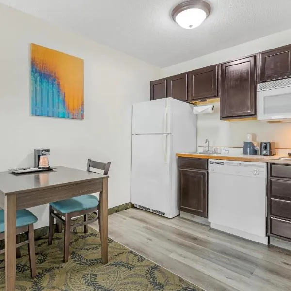 MainStay Suites Madison Airport, hotel in Madison