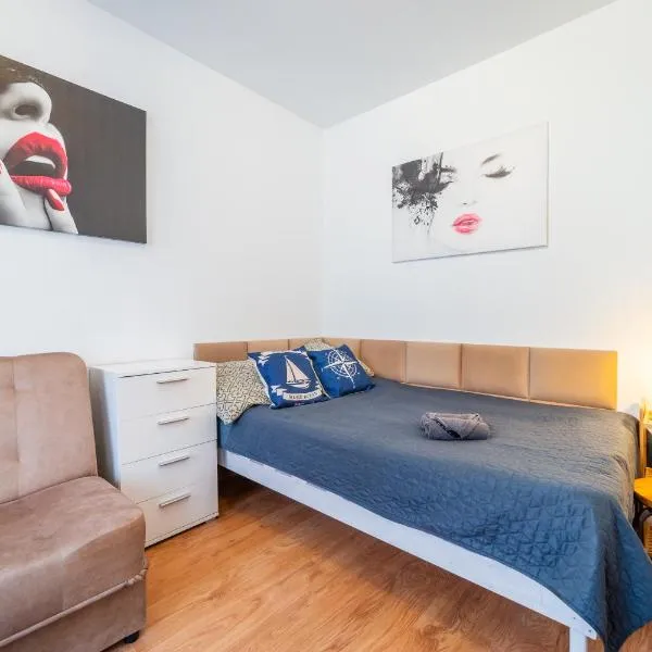 Pokój od strony ulicy Kajki, Mikołajki, hotell Mikołajkis