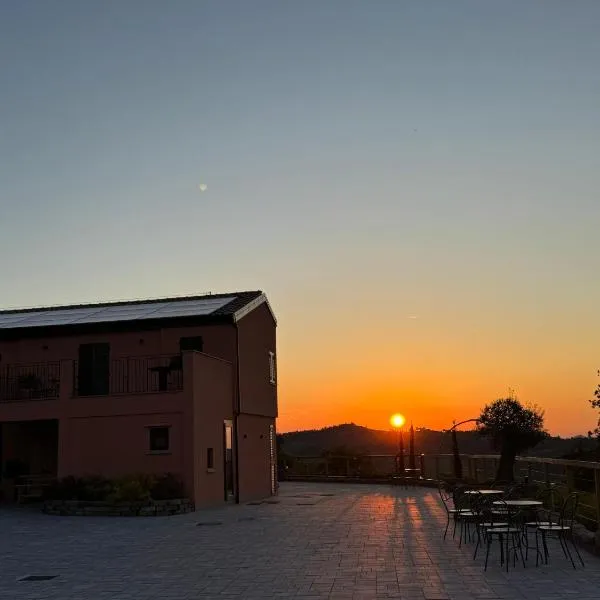 Il Tramonto - Deluxe Apartments, ξενοδοχείο σε Roncofreddo