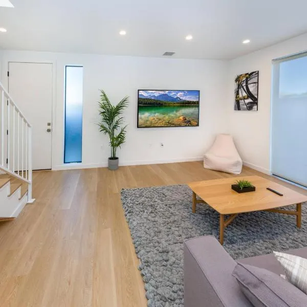 Modern 2BR Back House w/ TVs & Full Kitchen