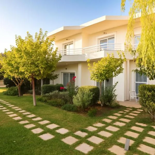 Mear Luxury Holiday Homes - Cretan Sunny Gems, hotel in Kountoura Selino