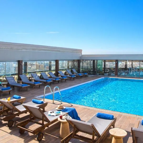 Wyndham Grand Athens, hotel v Aténách