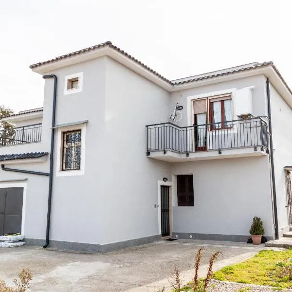 A casa di Marco Guesthouse 2 - Apt di Ciampino e stazione per Roma, hotel v destinaci Marino