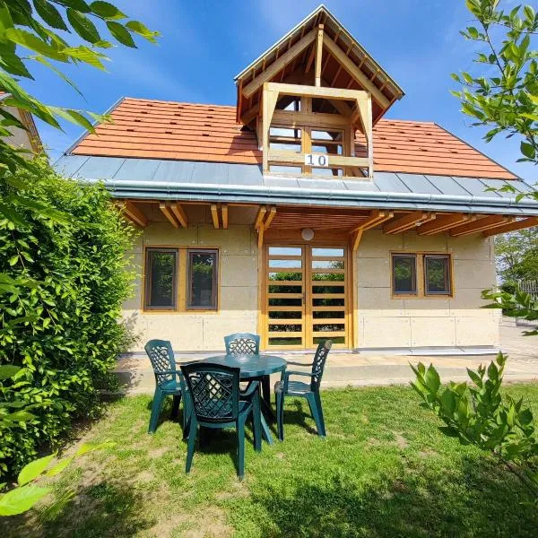 Luby Rózsaházak, hotel v destinaci Nagyar