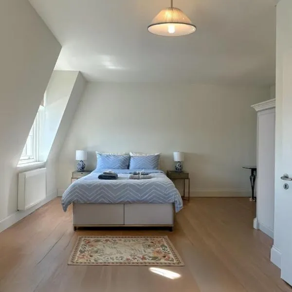 Spacious Guest Studio - En-Suite - Central - Calm View, hotel in London