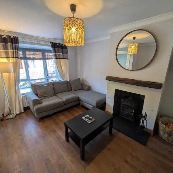 Modern city house, Belfast, hotel in Belfast