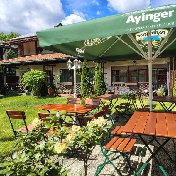 Hotel-Restaurant Zum Hirschhaus Inklusiv Chiemgaukarte, hotel v destinaci Ruhpolding