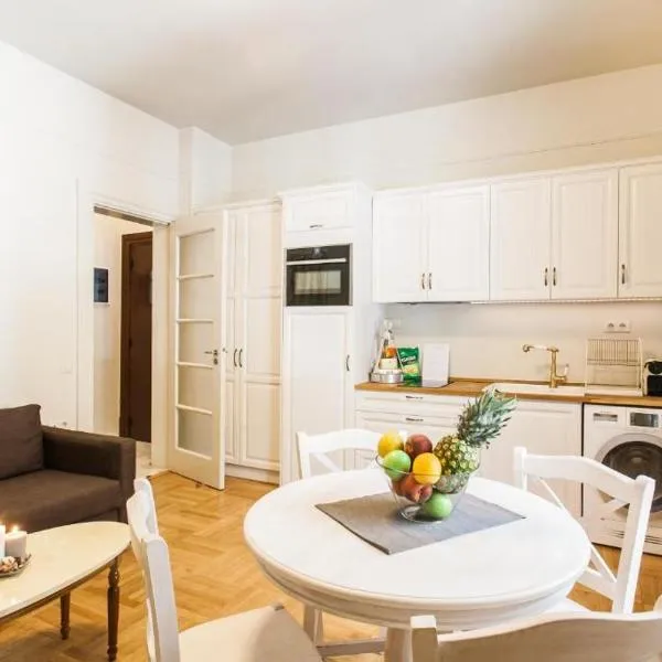 Restored Historic APT in Plaka,Under the Acropolis, hôtel à Athènes