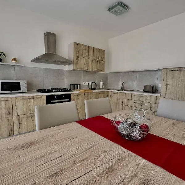 Seabreeze Marsaxlokk Apartment, hotel v destinaci Marsaxlokk