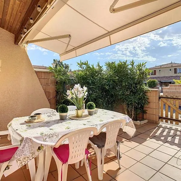 Maison Rayon du Soleil dans résidence privée avec piscine, ξενοδοχείο στο Vias
