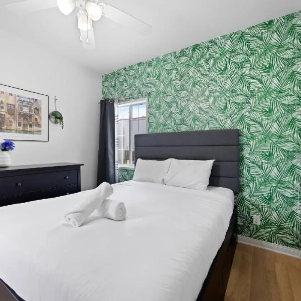 Cozy Backhouse Stay – Sleeps 2 Beverly Hills Adj
