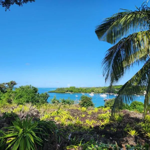 Beachfront Appartment, ξενοδοχείο σε Trou dʼ Eau Douce