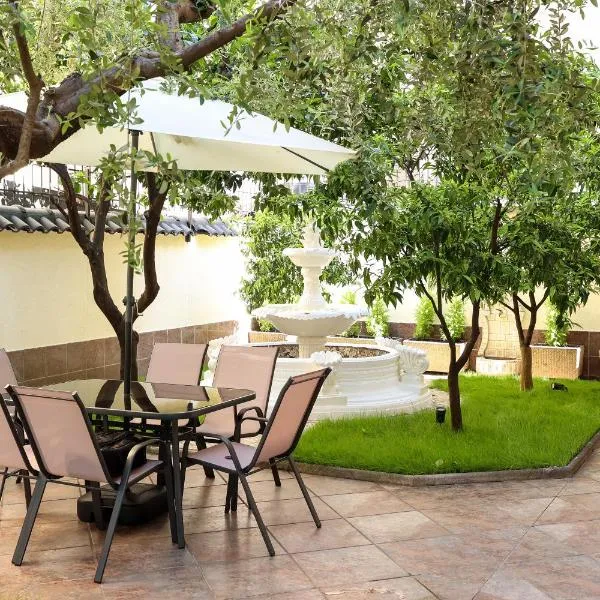 Private Villa With Garden And Comfort - Close To City Center, hotel v destinaci Tirana