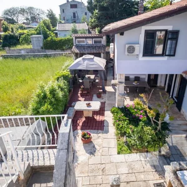 Guesthouse VillaIstra, hotel v destinaci Premantura