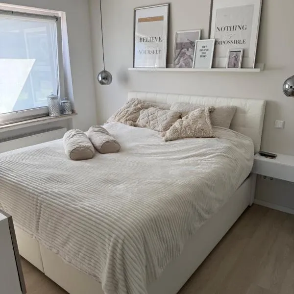 Zentral mit Garten für bis zu 6 Personen, hotel in Paderborn