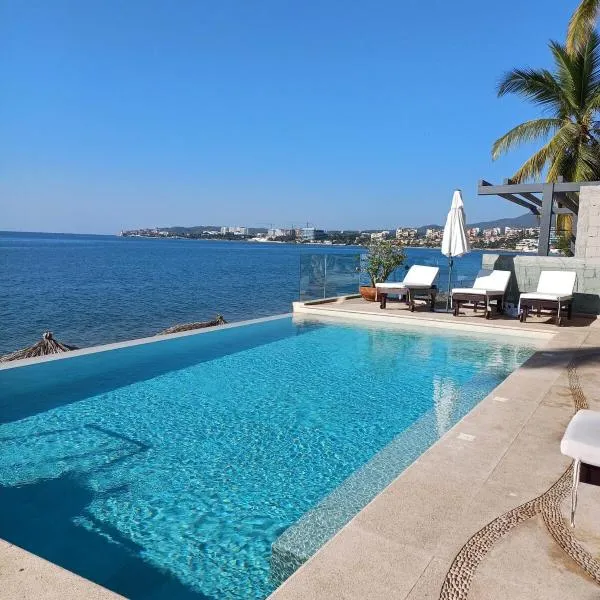 Cozy Beachfront PH Getaway, hotel in Bucerías