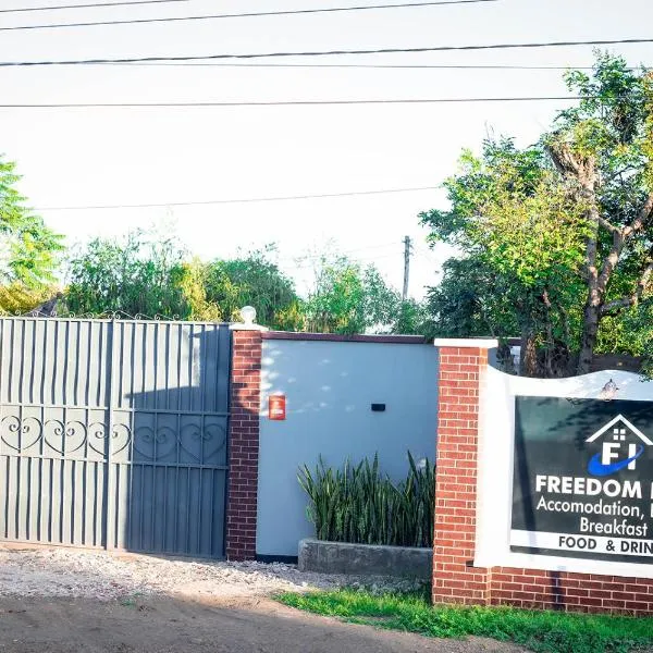 freedom inn, hotel v destinaci Arusha