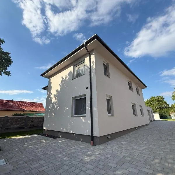 LG Apartman Siófok, hotel in Siófok