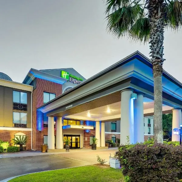 Holiday Inn Express Hotel & Suites Hinesville by IHG, hotel in Hinesville
