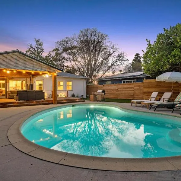 Lake Balboa Hideaway