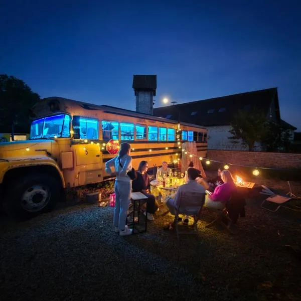 School bus, khách sạn ở Bassenge