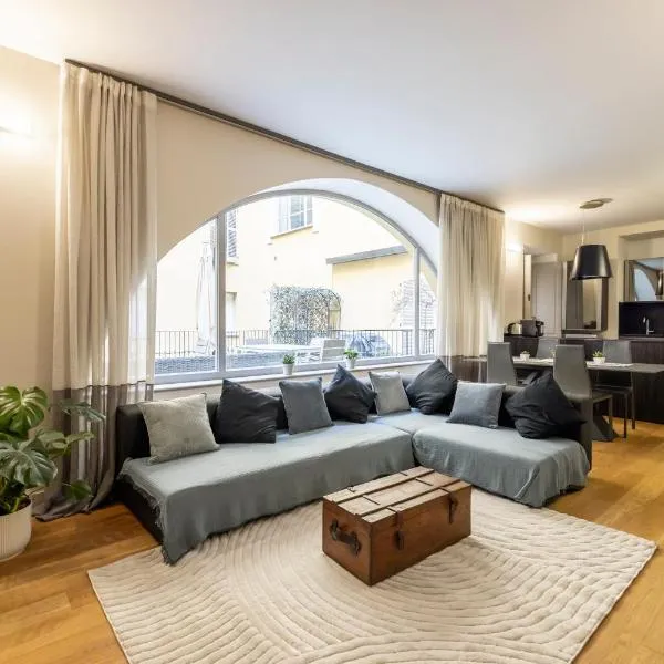 Piazza Castello 200 sqm - Terrace - Jacuzzi, hotel in Turin
