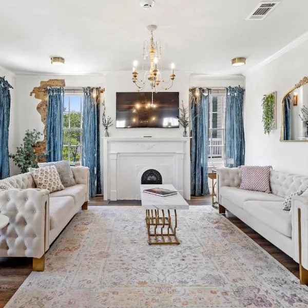 Old Spanish House Suite C Downtown Retreat, ξενοδοχείο σε Biloxi