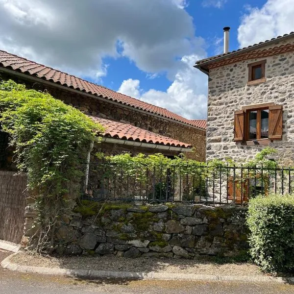 Au rythme de Plume et Louna, hotel a Molompize