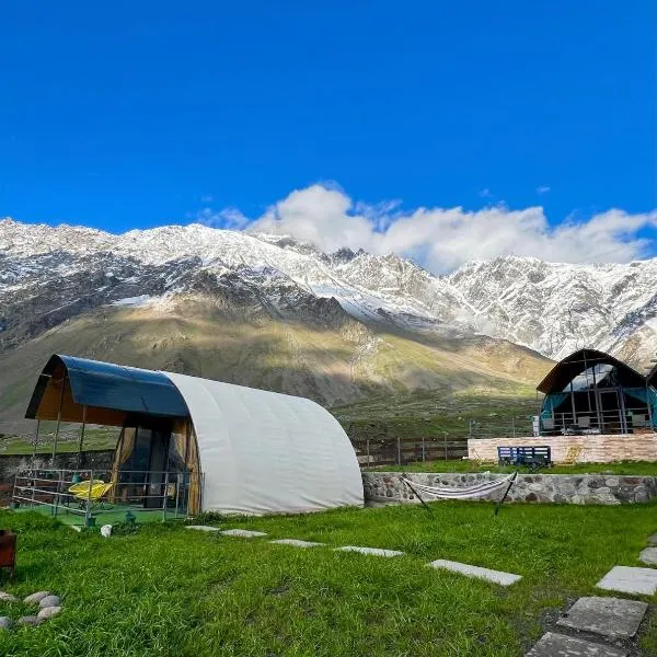 Kuro Glamping, hotel in Stepantsminda