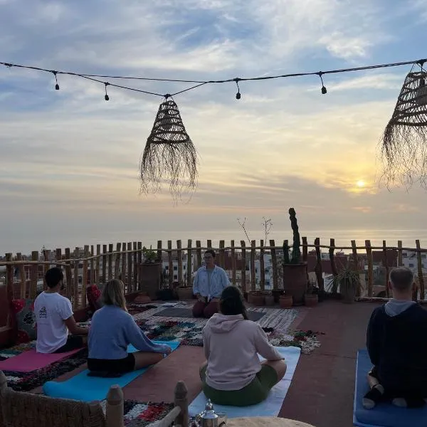 Berber Waves Surf House, hotel in Tamraght Ouzdar