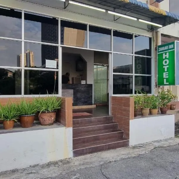 Zahaar KN Inn, hotel v destinaci Batu Feringgi