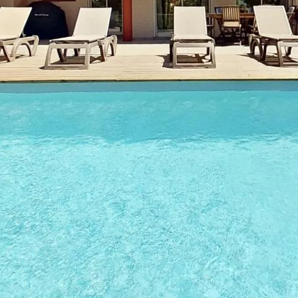 Villas Cala Corsica avec Piscine privée chauffée ou partagée - Internet Fibre - Entièrement Climatisée à Lecci de Porto-Vecchio Cala Rossa, hotel in Lecci
