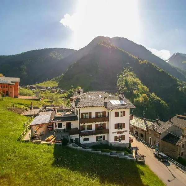 Albergo Ristorante Miralago, hotel v destinaci Campo