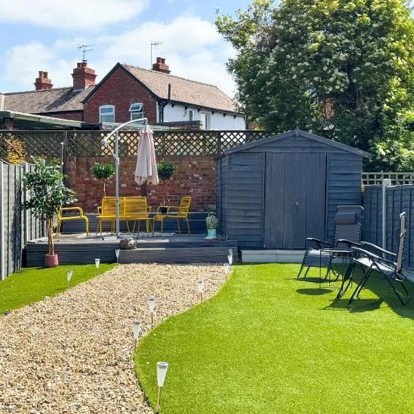 4-Bed Family & Group Stay Near Cricket Ground, hotel v destinaci Worcester