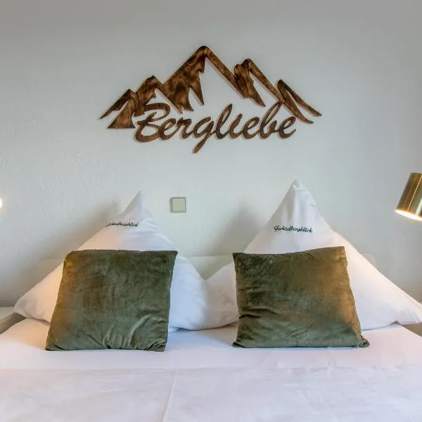 Apartment Bergliebe I Balkon I Aufzug I Stellplatz, hotel v destinaci Schwarzenberg