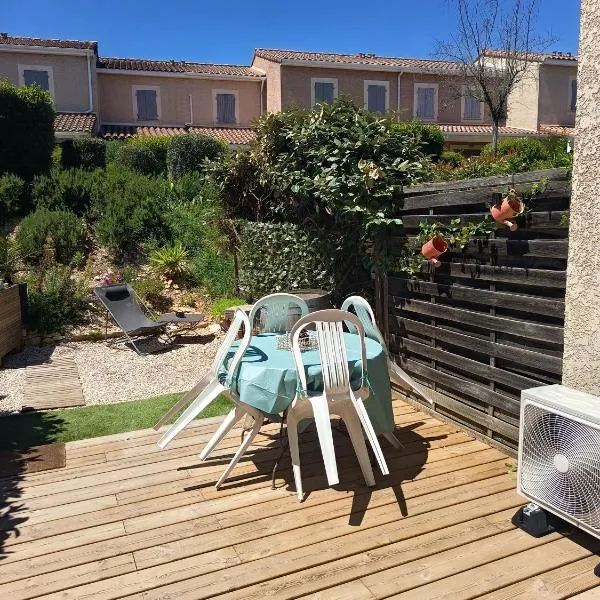 Maisonnette 4 personnes, hotel v destinácii Calvisson