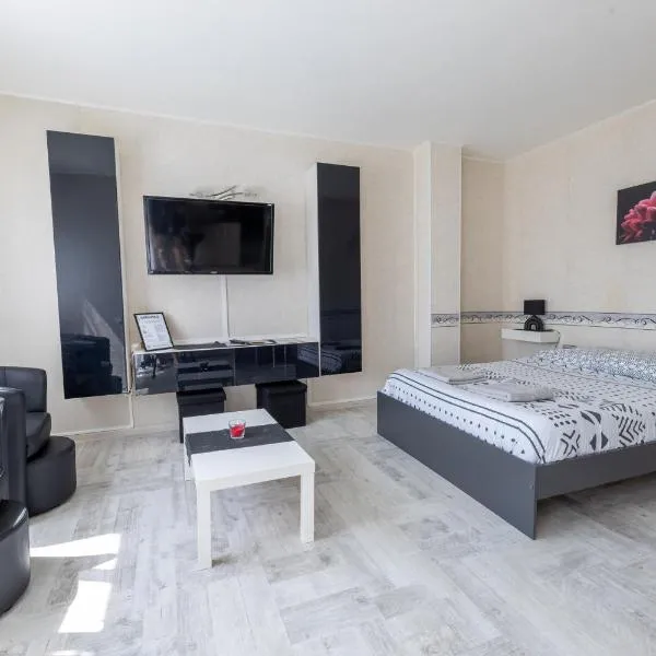 Studio Proche Gare Parthenay avec Parking, hotel in Parthenay