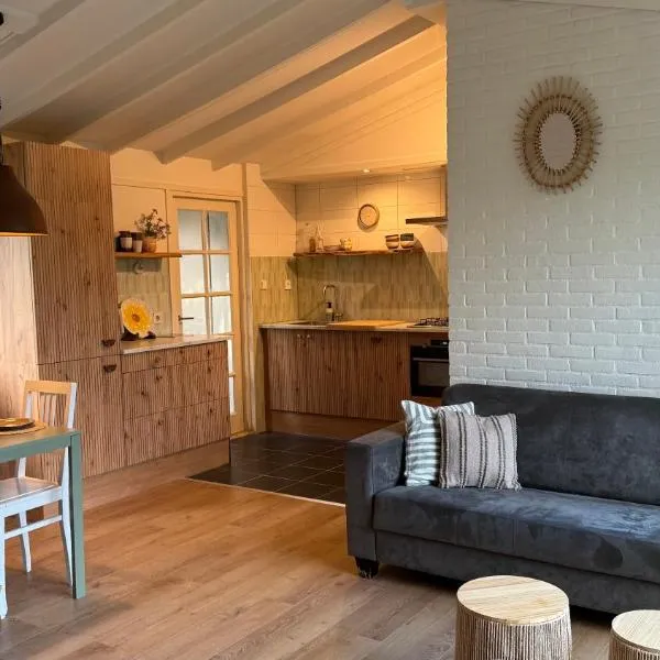 Vakantiehuisje Sinneblom, hotel a Grou