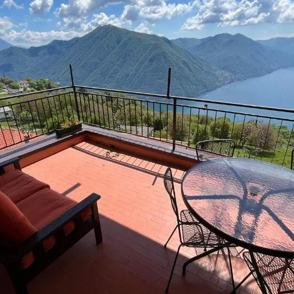 VillaMarinaPigra Lake View Apartments, hotel v destinácii Pigra